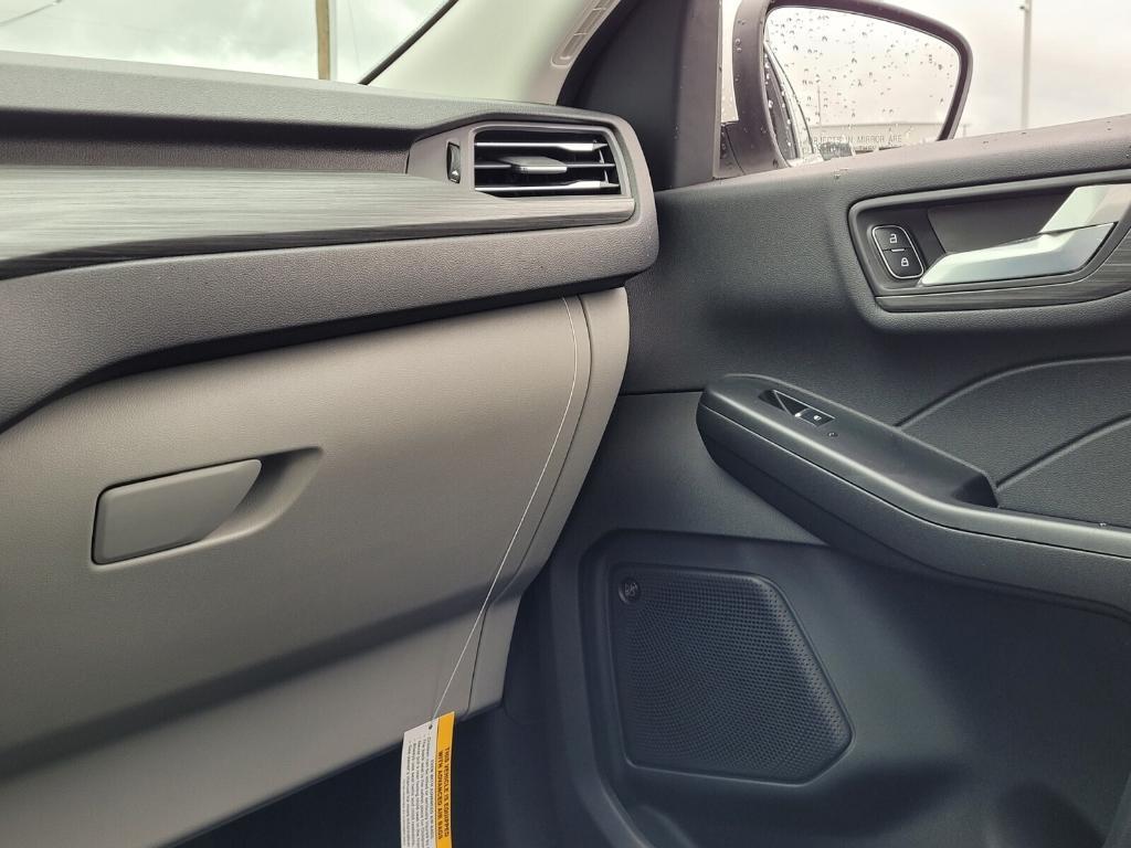 new 2025 Ford Escape car, priced at $39,618