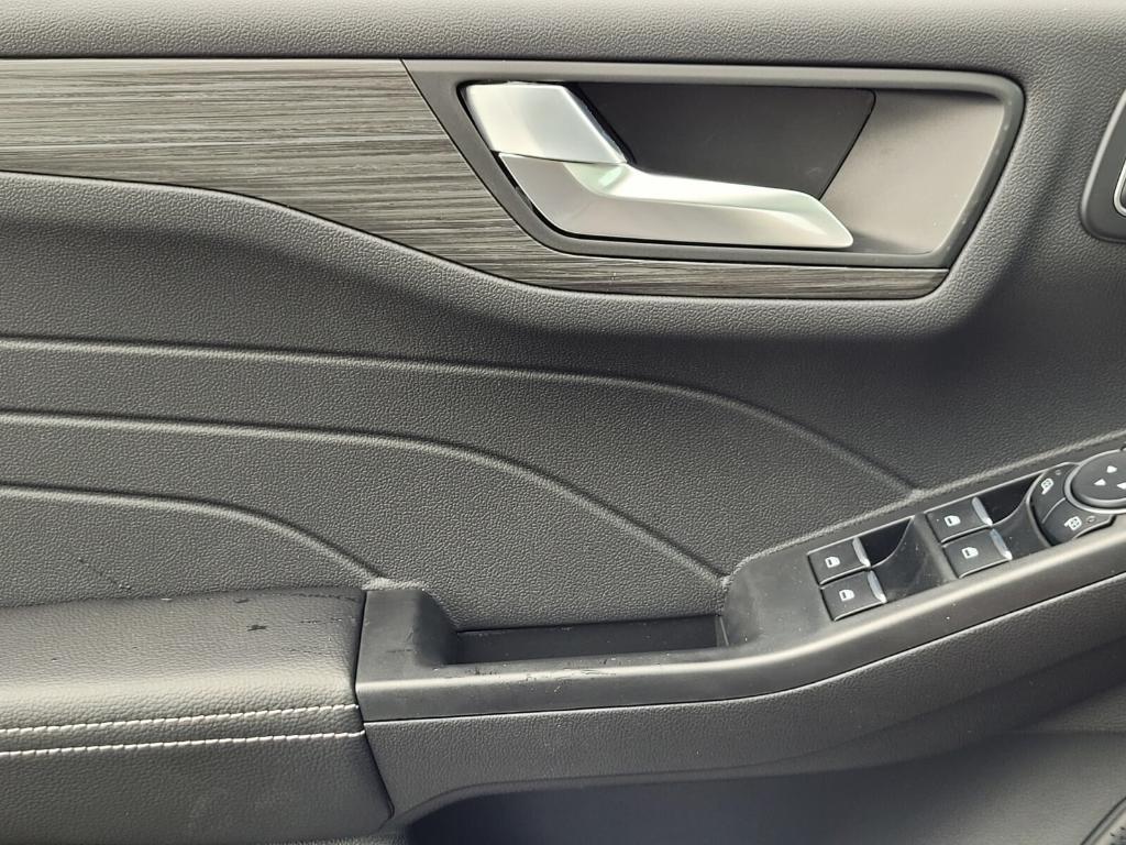 new 2025 Ford Escape car, priced at $39,618