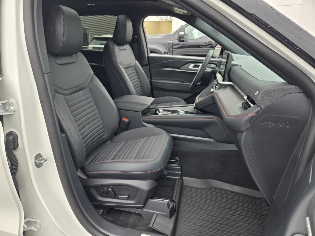 new 2025 Ford Explorer car, priced at $49,583