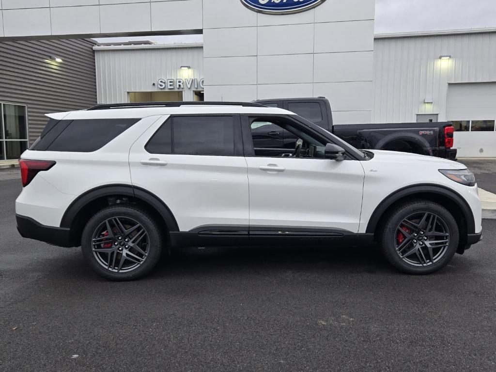 new 2025 Ford Explorer car, priced at $49,583