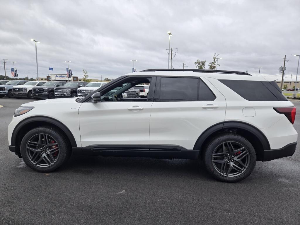 new 2025 Ford Explorer car, priced at $49,583