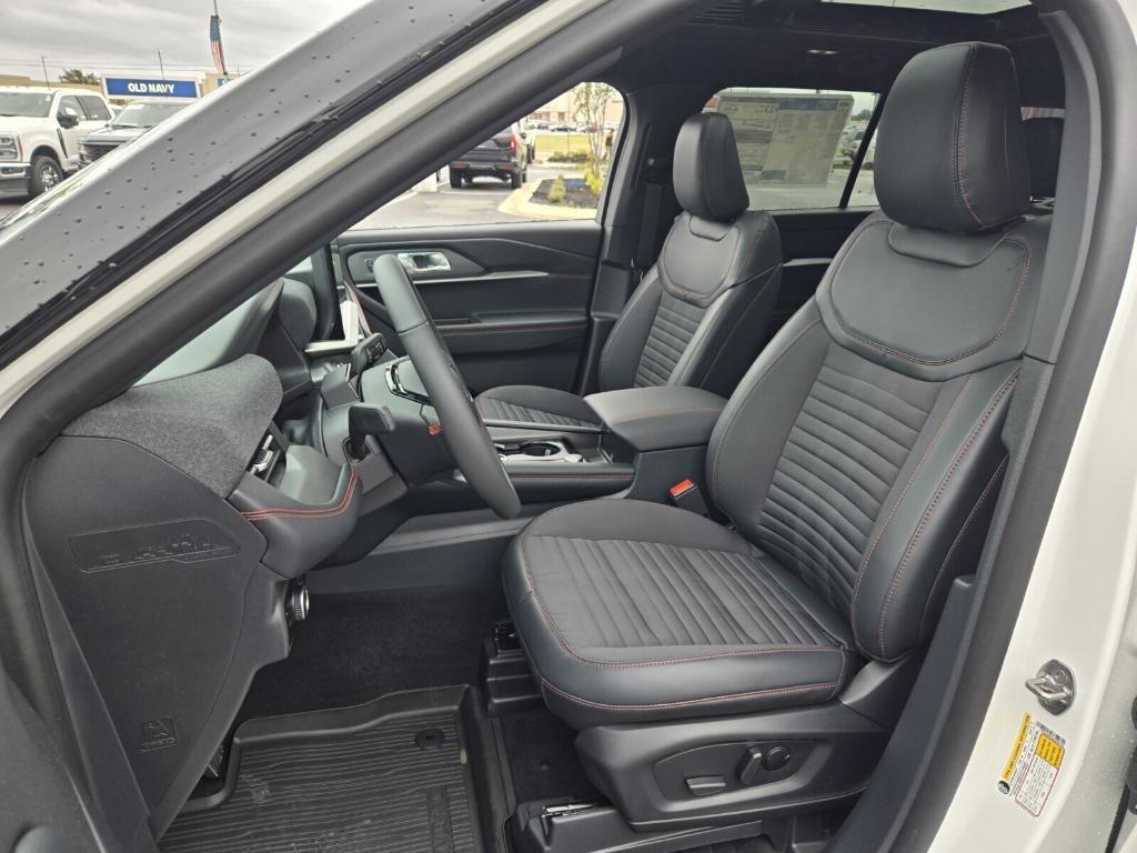 new 2025 Ford Explorer car, priced at $49,583