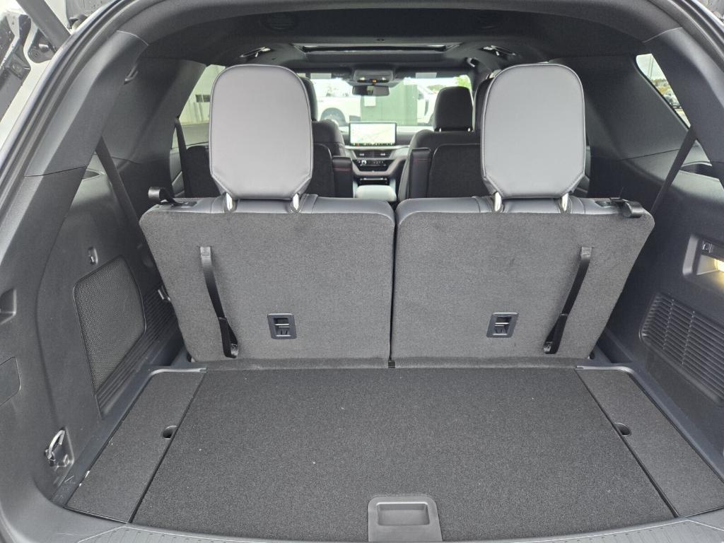 new 2025 Ford Explorer car, priced at $49,583