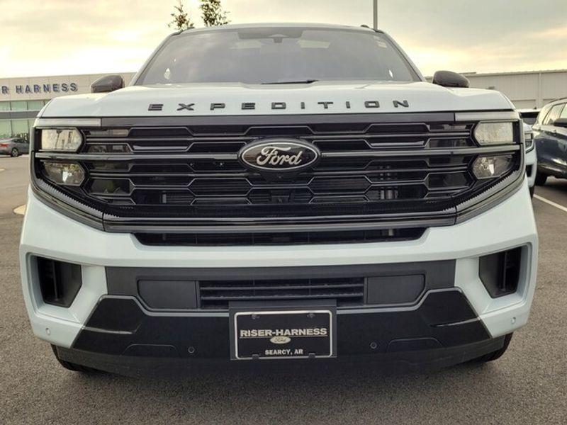 new 2025 Ford Expedition Max car, priced at $86,170