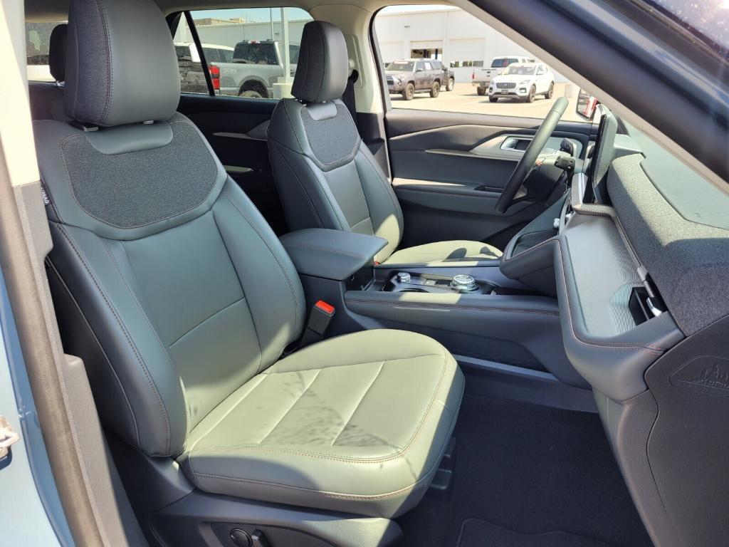 new 2025 Ford Explorer car, priced at $44,305