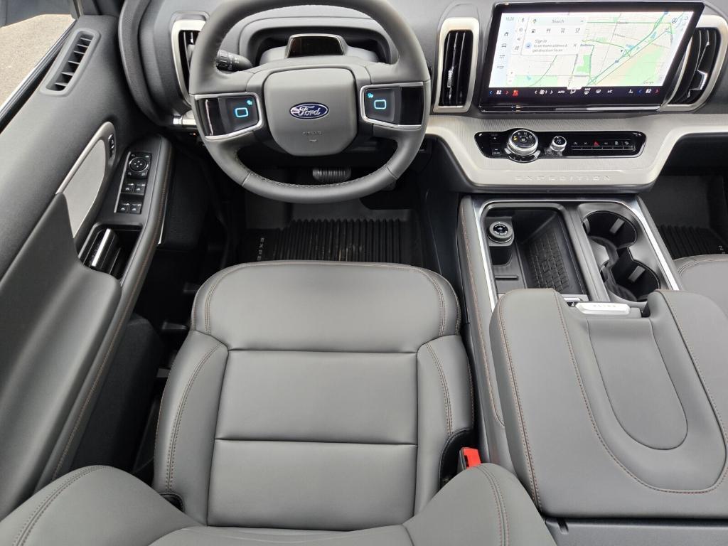 new 2025 Ford Expedition Max car, priced at $72,669