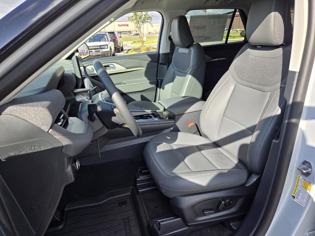 new 2025 Ford Explorer car, priced at $43,965