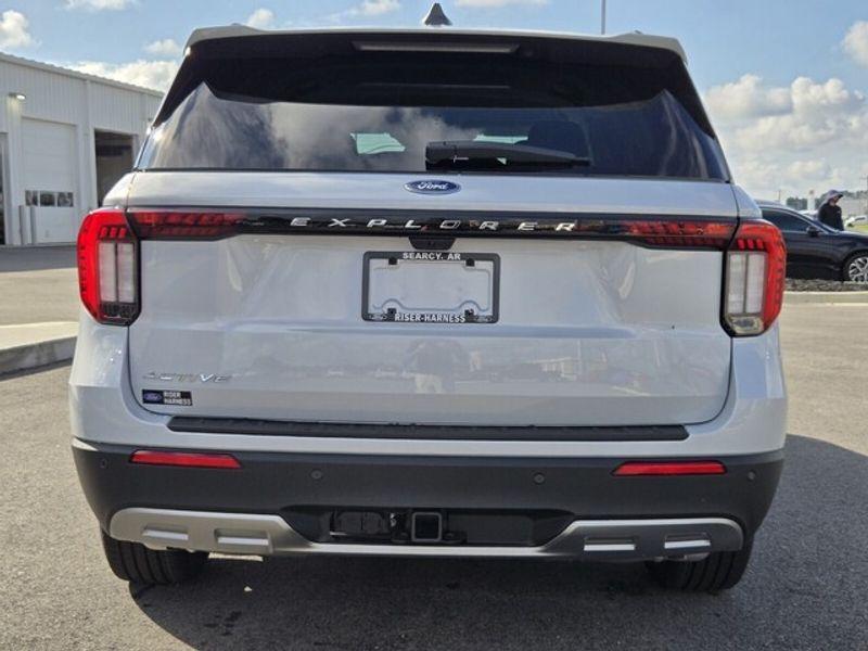 new 2025 Ford Explorer car, priced at $43,965