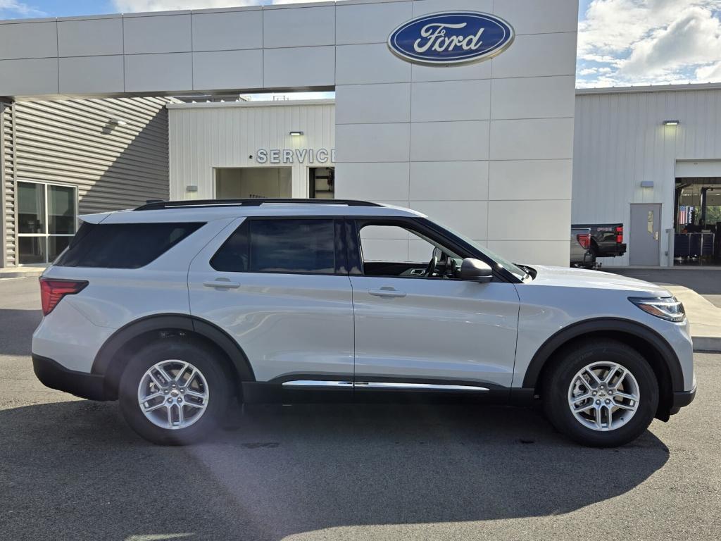 new 2025 Ford Explorer car, priced at $43,965