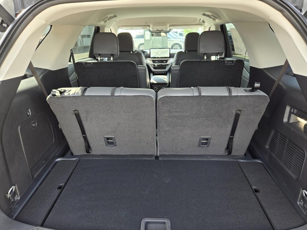 new 2025 Ford Explorer car, priced at $43,965