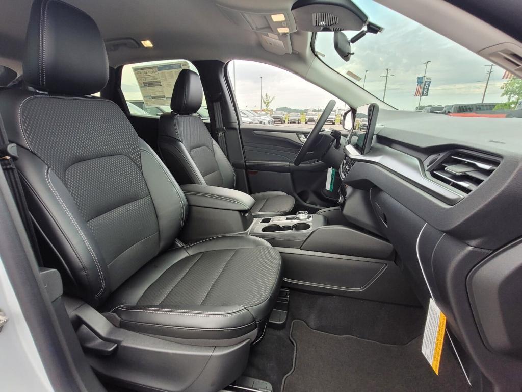 new 2025 Ford Escape car, priced at $32,005