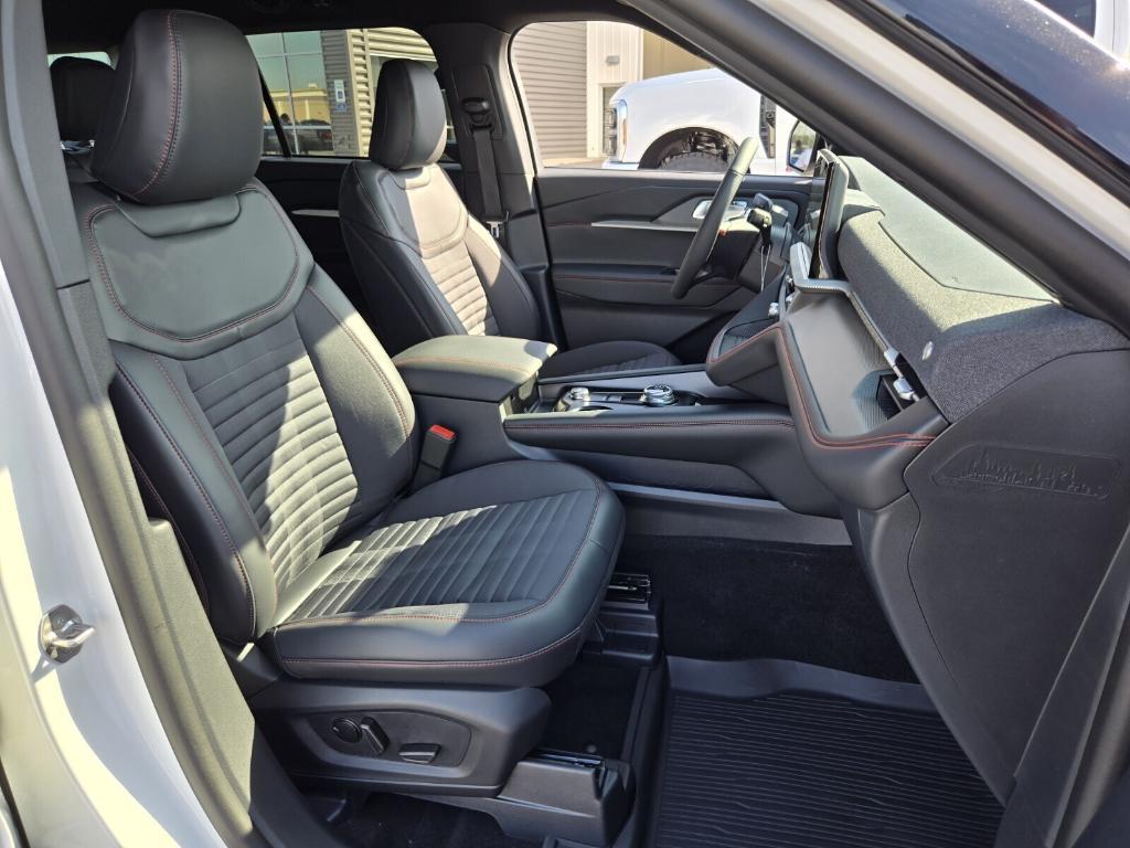 new 2025 Ford Explorer car, priced at $46,786