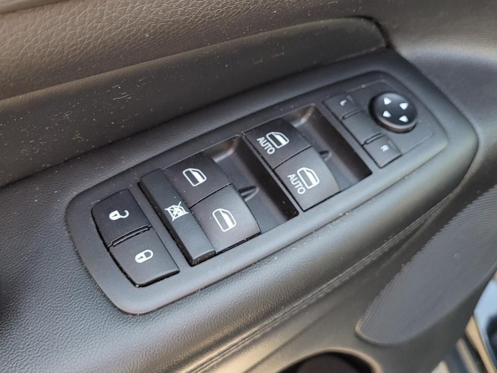 used 2020 Jeep Grand Cherokee car, priced at $18,990