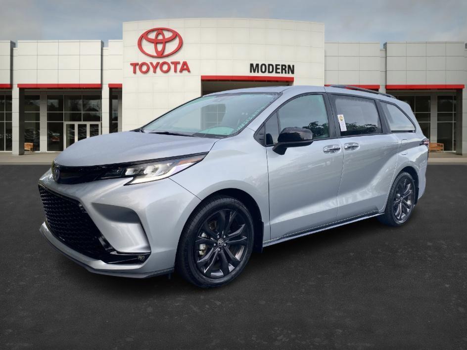 used 2025 Toyota Sienna car, priced at $51,986