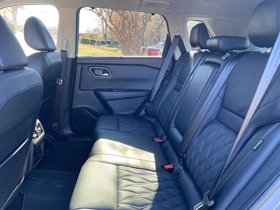 used 2021 Nissan Rogue car, priced at $24,928