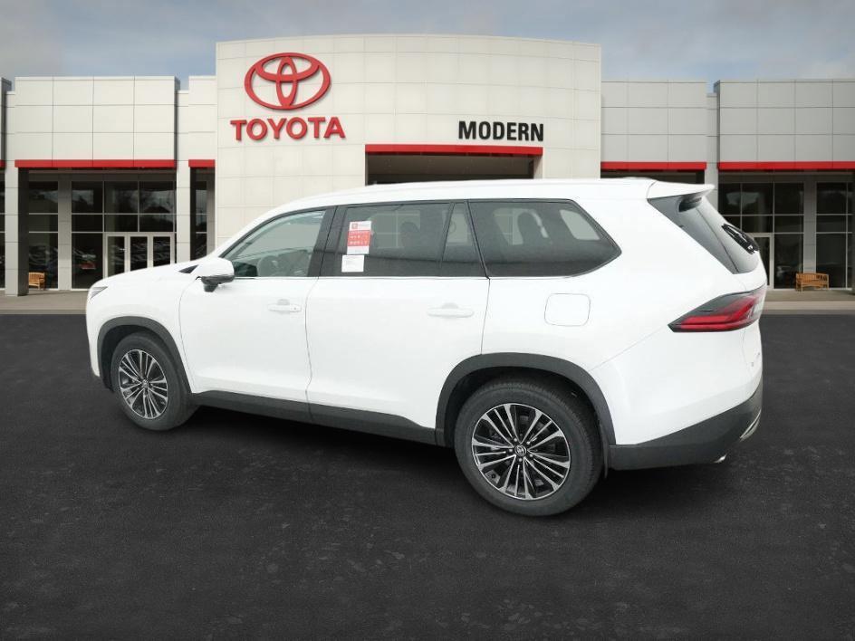 new 2026 Toyota Highlander car, priced at $62,317