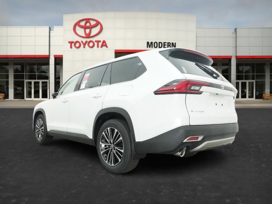 new 2026 Toyota Highlander car, priced at $62,317