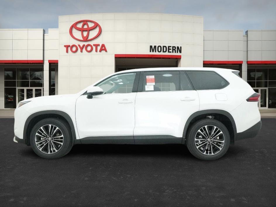 new 2026 Toyota Highlander car, priced at $62,317