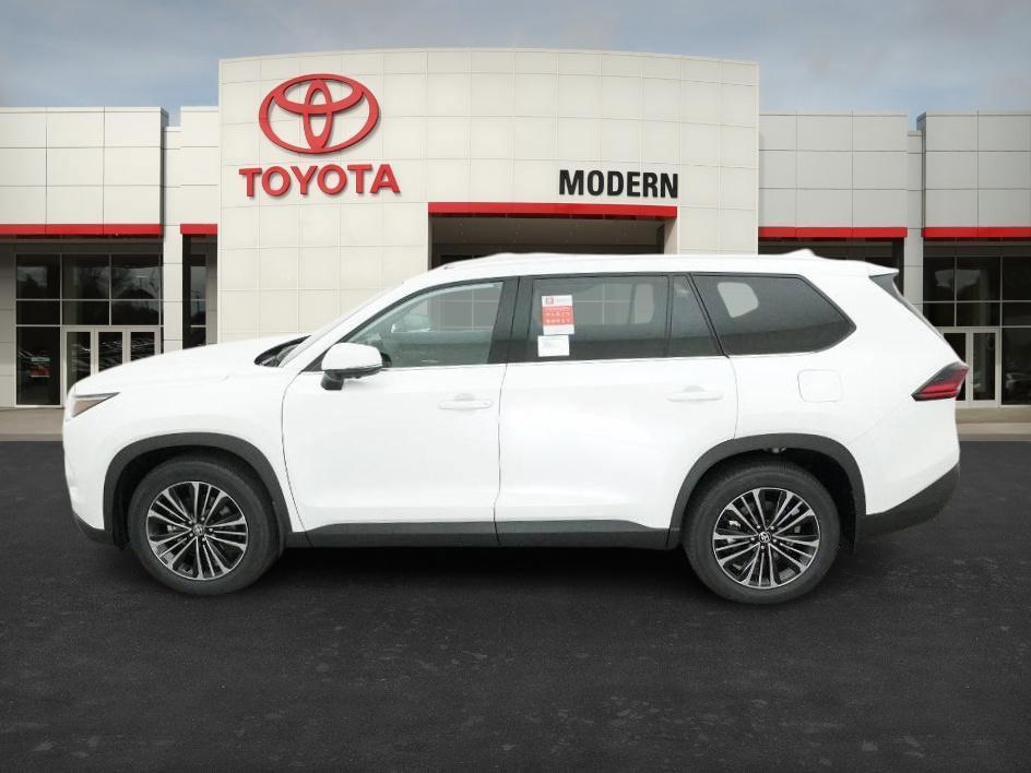 new 2026 Toyota Highlander car, priced at $62,317