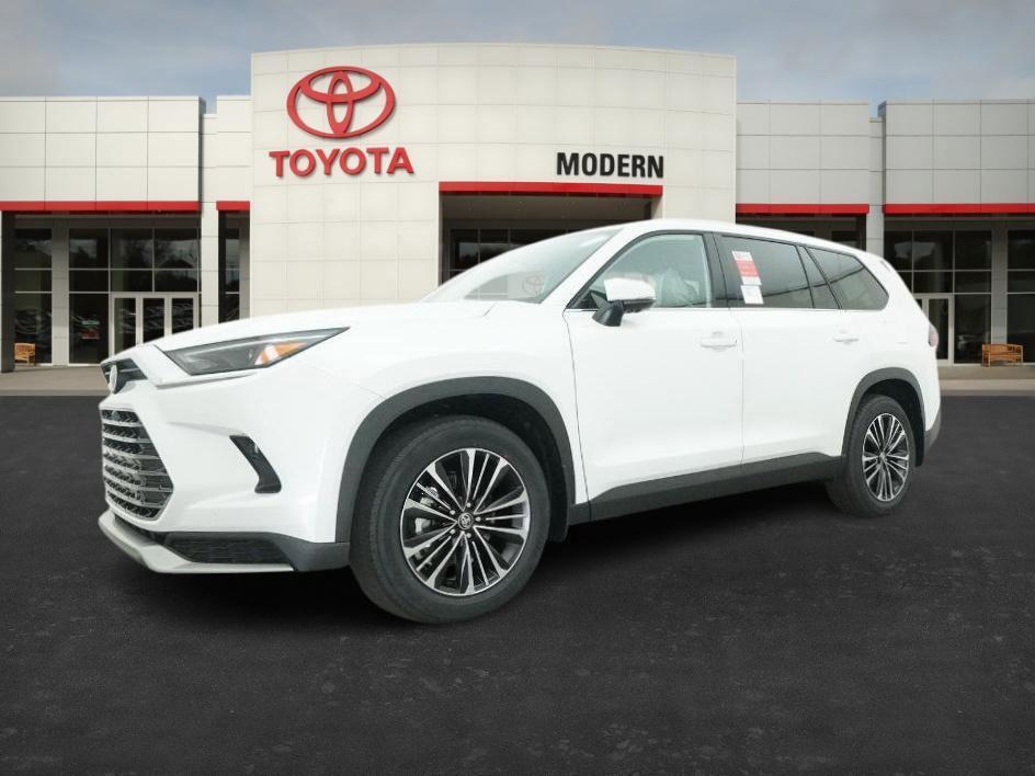 new 2026 Toyota Highlander car, priced at $62,317