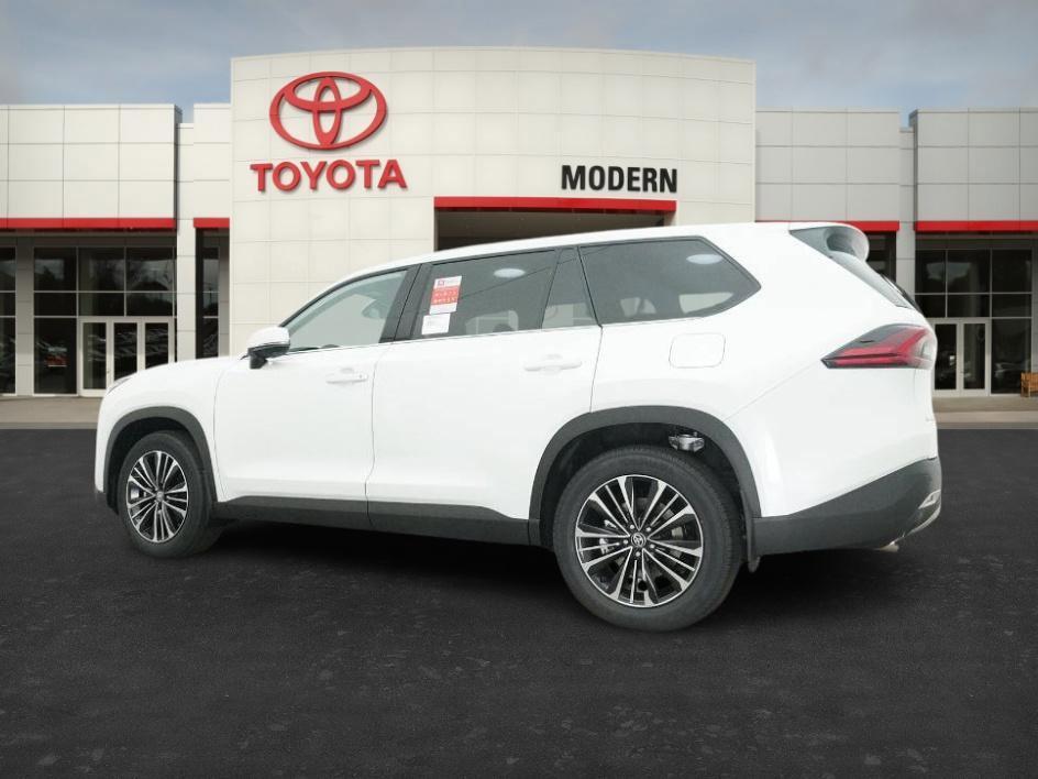 new 2026 Toyota Highlander car, priced at $62,317
