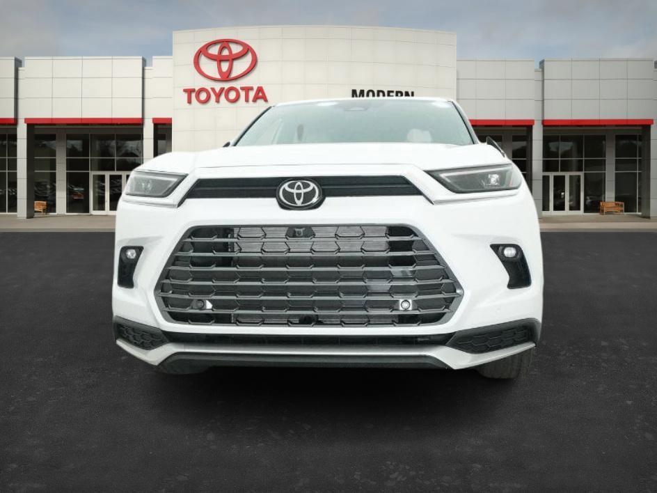 new 2026 Toyota Highlander car, priced at $62,317