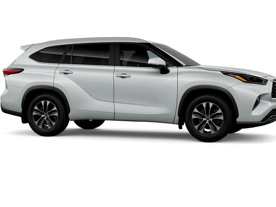 new 2026 Toyota Highlander car, priced at $48,022