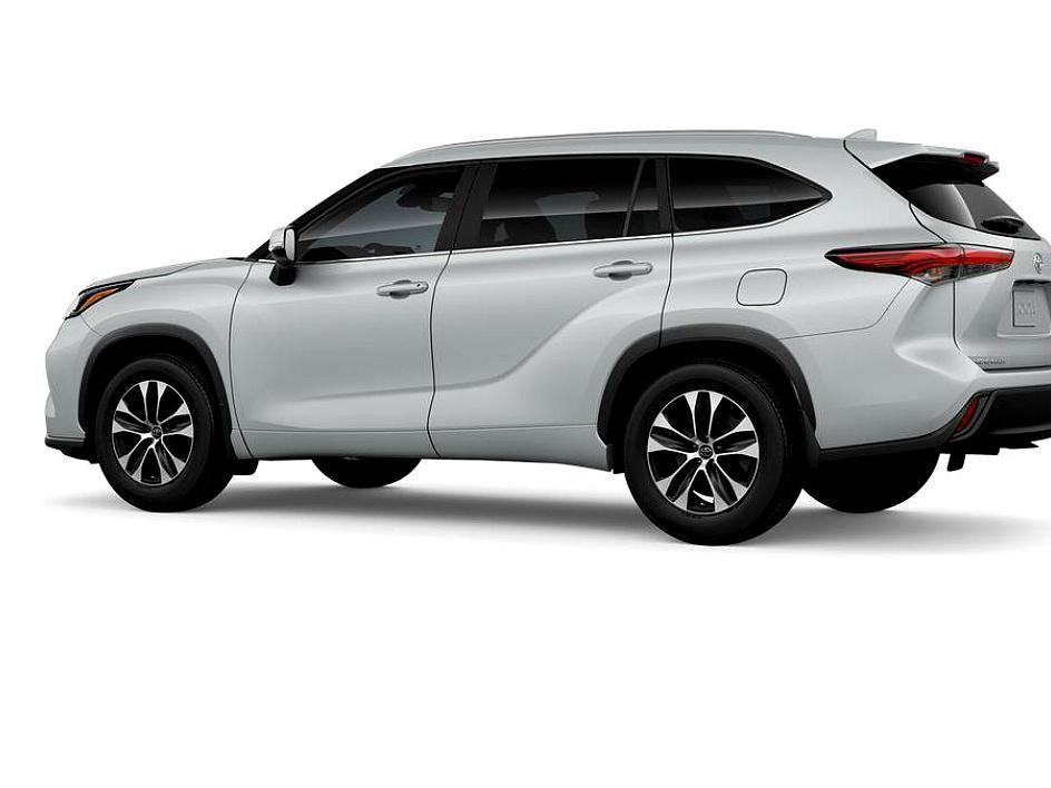 new 2026 Toyota Highlander car, priced at $48,022