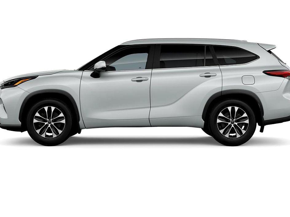 new 2026 Toyota Highlander car, priced at $48,022