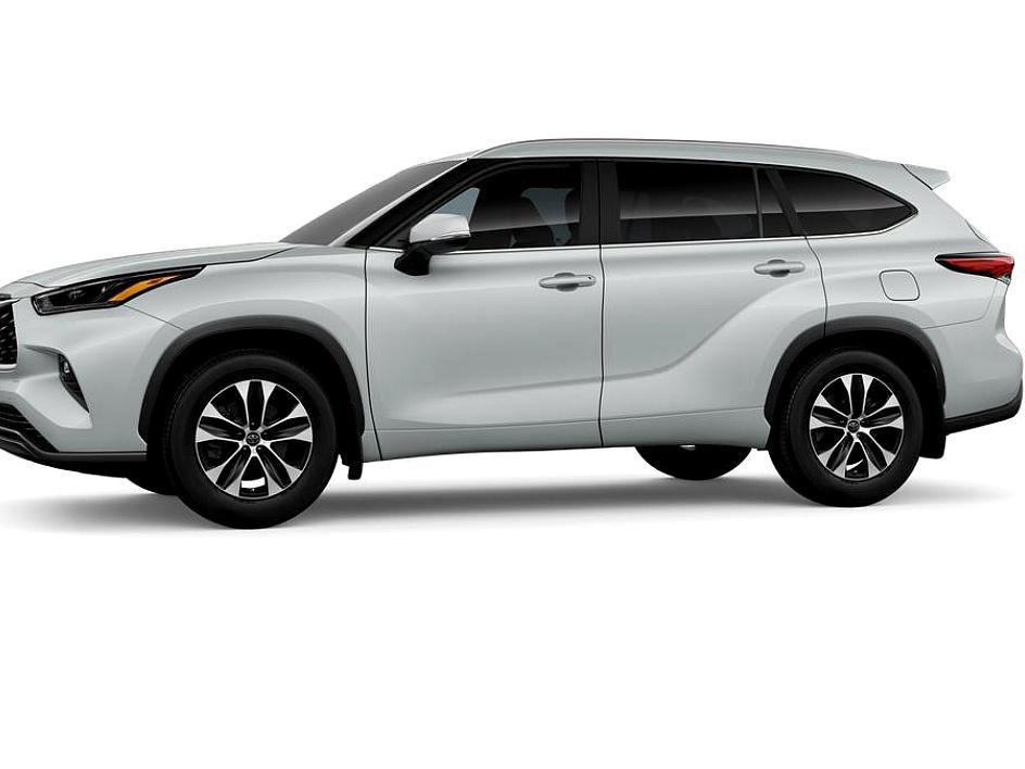 new 2026 Toyota Highlander car, priced at $48,022
