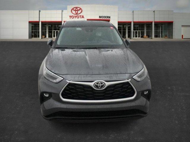 new 2025 Toyota Highlander car, priced at $41,470