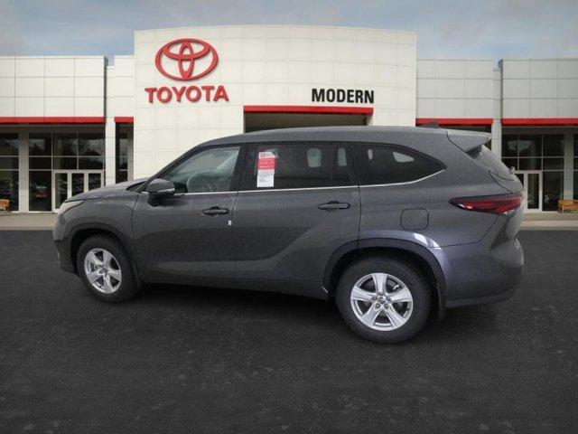 new 2025 Toyota Highlander car, priced at $41,470