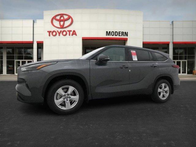 new 2025 Toyota Highlander car, priced at $41,470