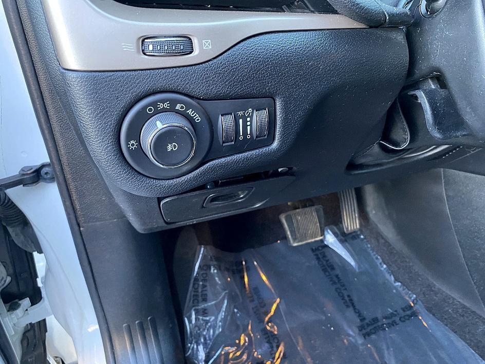 used 2017 Jeep Cherokee car, priced at $14,734