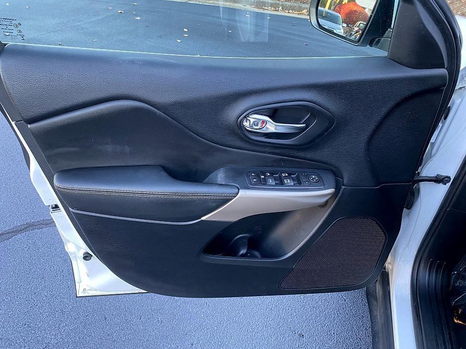 used 2017 Jeep Cherokee car, priced at $14,734