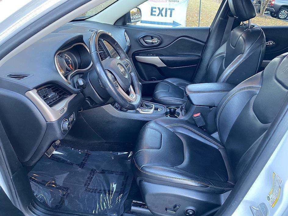 used 2017 Jeep Cherokee car, priced at $14,734