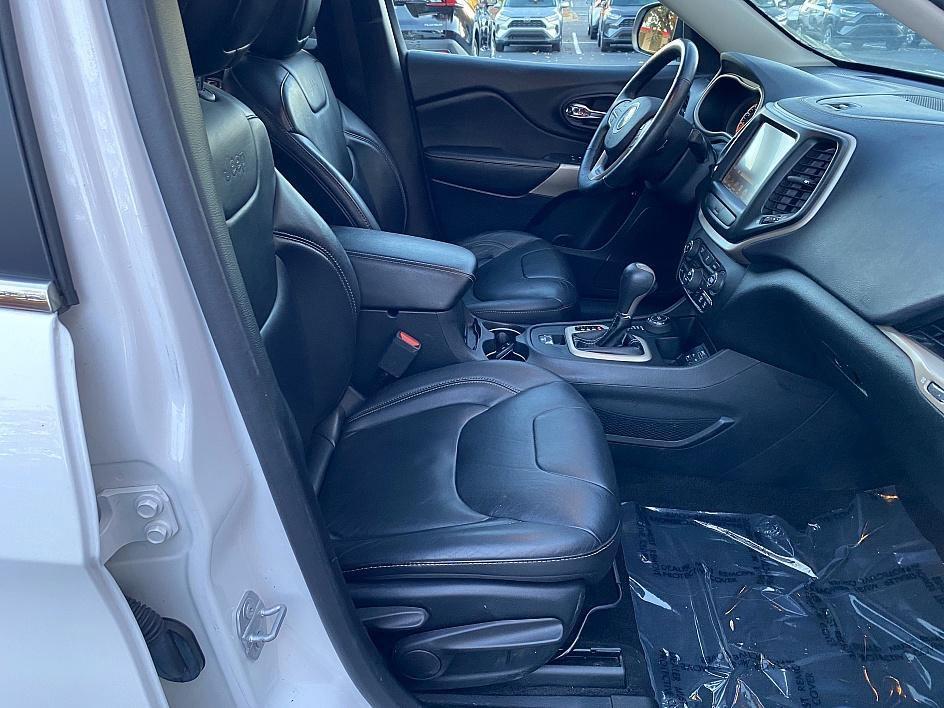 used 2017 Jeep Cherokee car, priced at $14,734