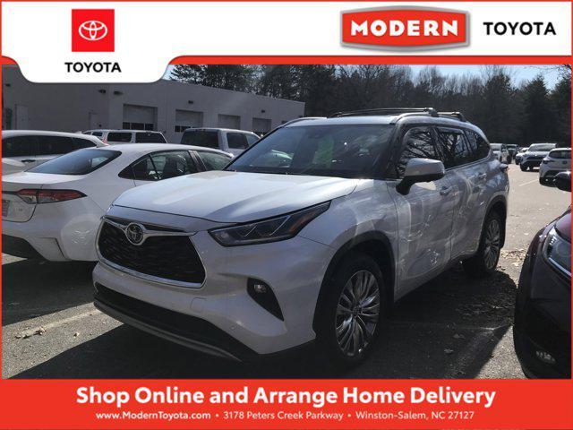 used 2023 Toyota Highlander car, priced at $47,486