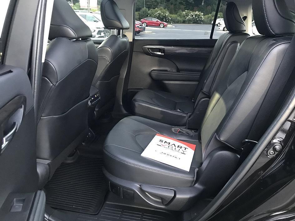 used 2022 Toyota Highlander car, priced at $33,702
