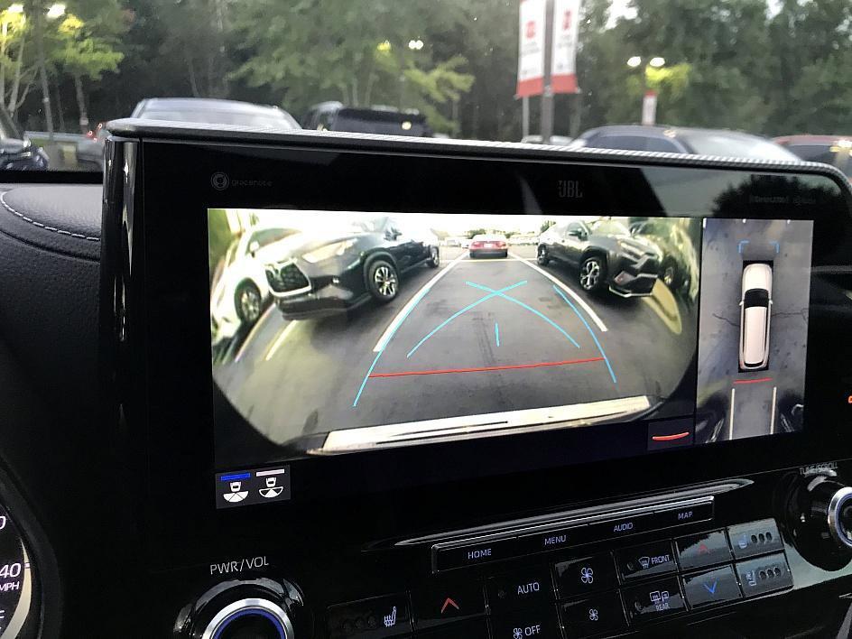 used 2022 Toyota Highlander car, priced at $33,702