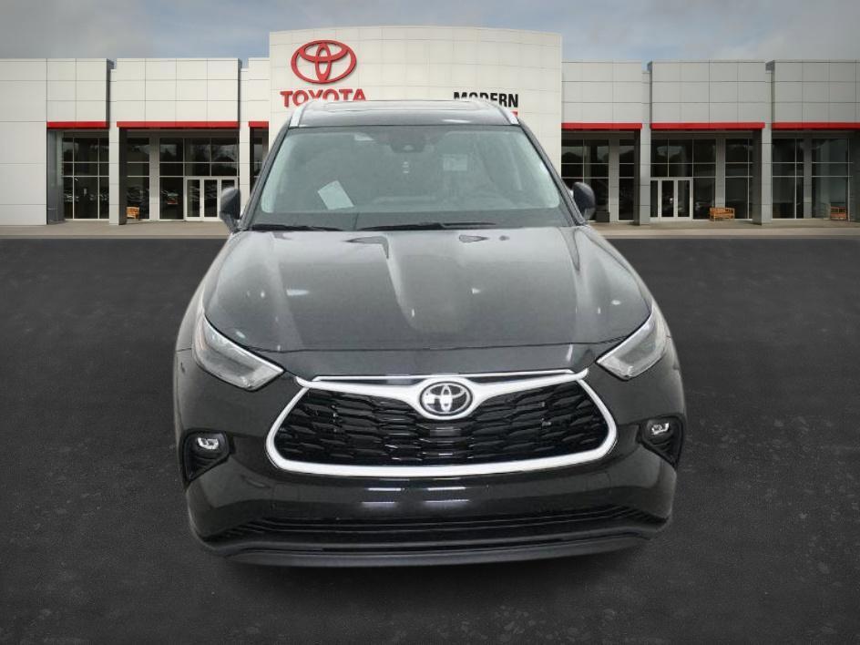 new 2026 Toyota Highlander car, priced at $48,116