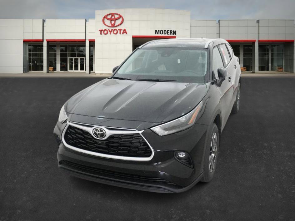 new 2026 Toyota Highlander car, priced at $48,116