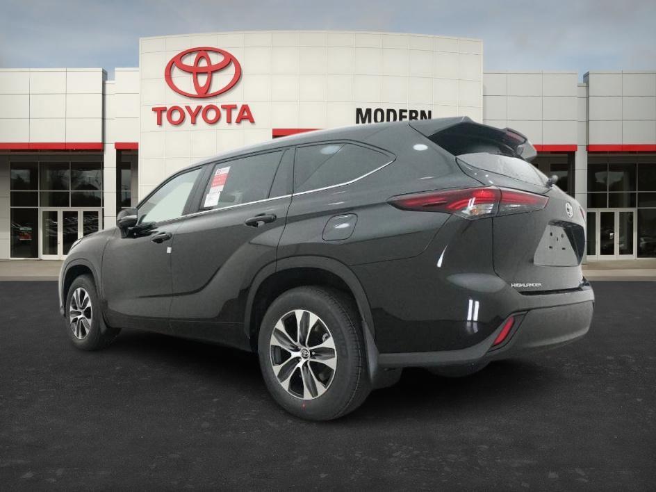 new 2026 Toyota Highlander car, priced at $48,116