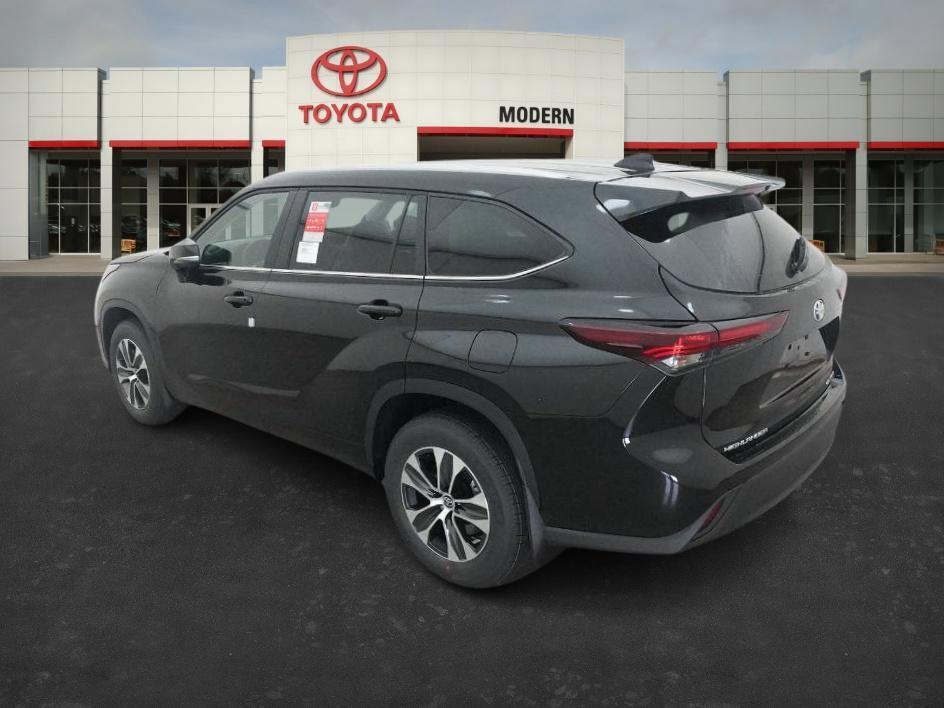 new 2026 Toyota Highlander car, priced at $48,116