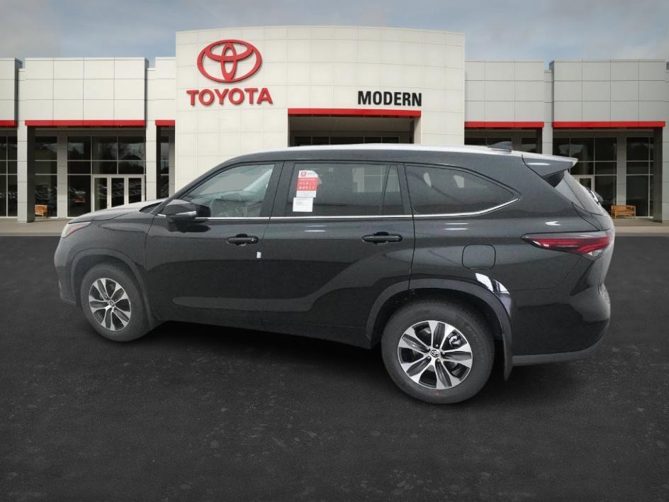 new 2026 Toyota Highlander car, priced at $48,116