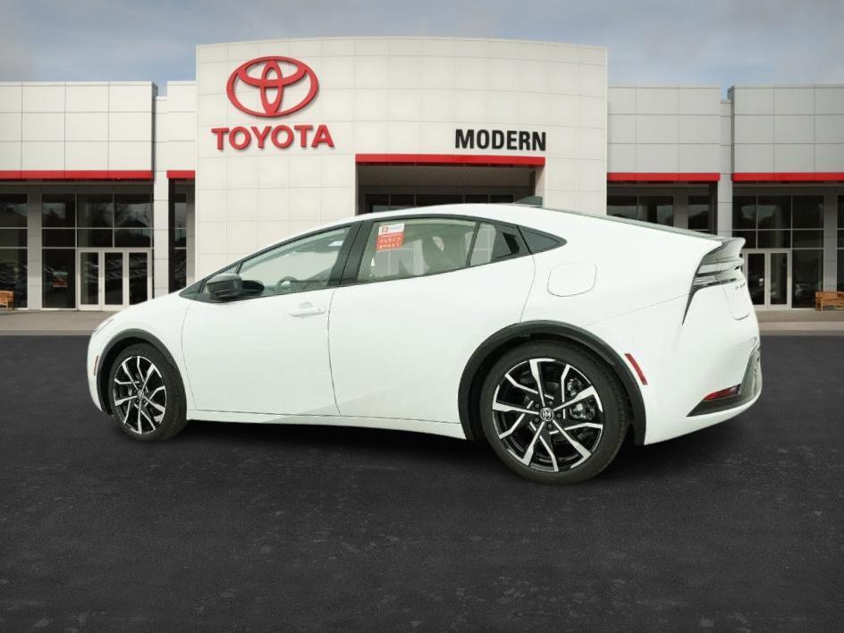 new 2026 Toyota Prius Plug-In Hybrid car, priced at $44,629