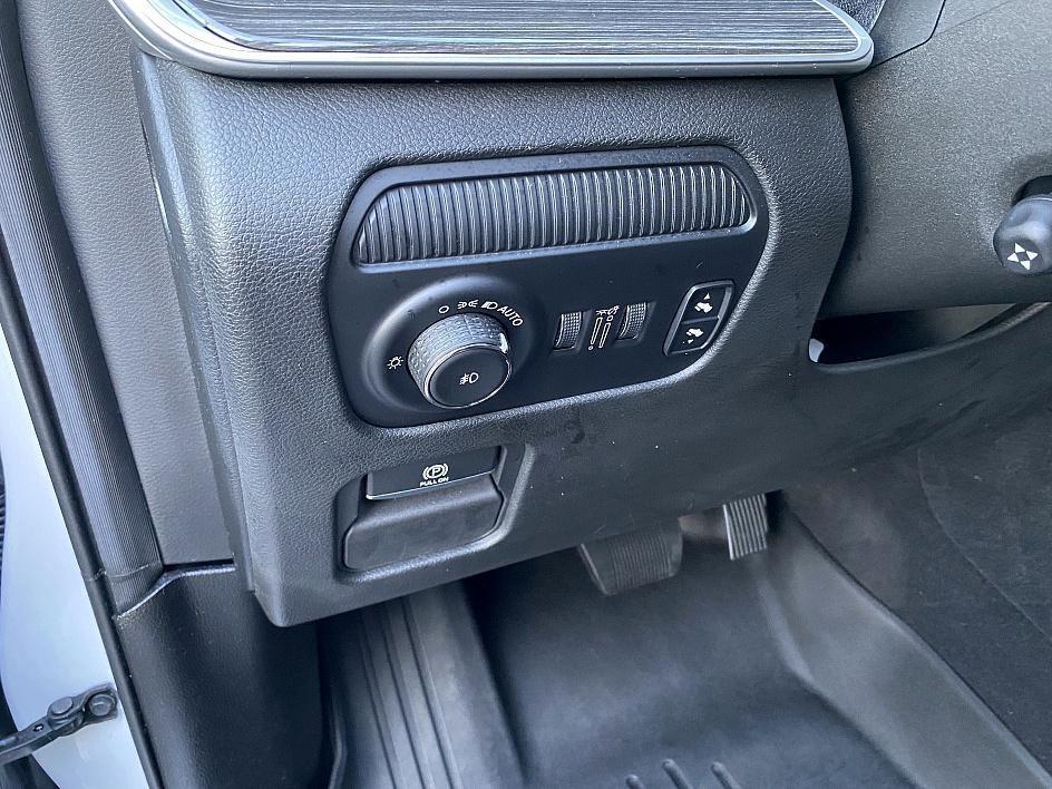 used 2022 Jeep Wagoneer car, priced at $40,945