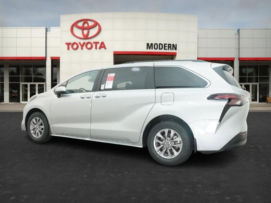 new 2025 Toyota Sienna car, priced at $46,662