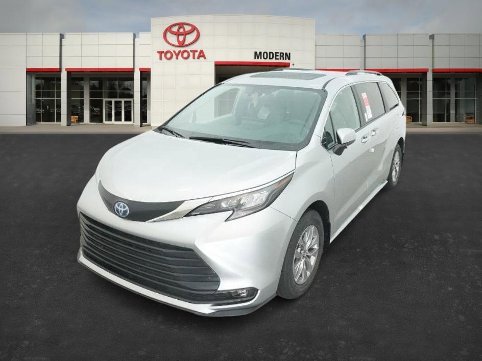new 2025 Toyota Sienna car, priced at $46,662