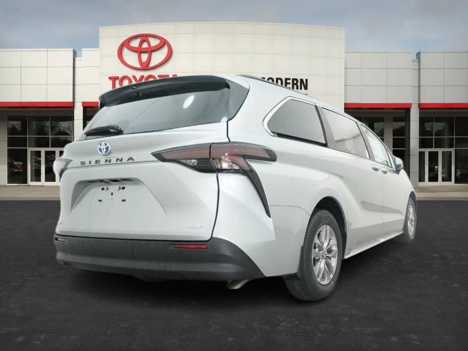 new 2025 Toyota Sienna car, priced at $46,662
